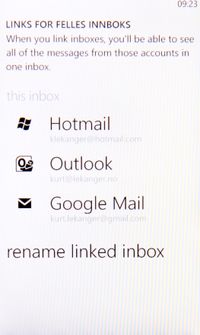 Når du har koblet sammen flere e-postkontoer i Windows Phone, vises de som én